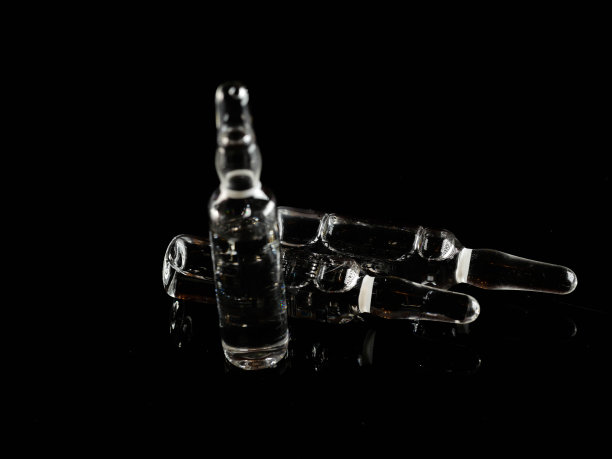 医用安瓿关闭。许多安瓶。图片下载