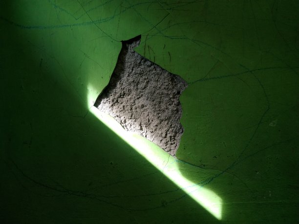 损伤混凝土墙图片下载