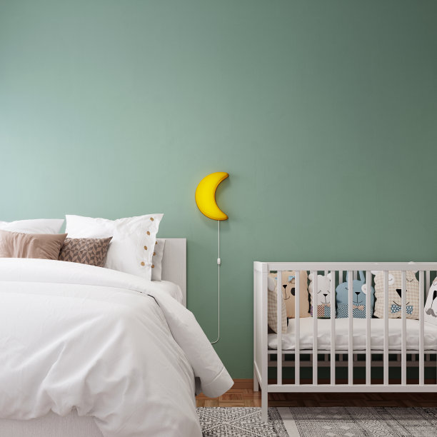 现代卧室室内设计白色的床和木制婴儿床图片下载