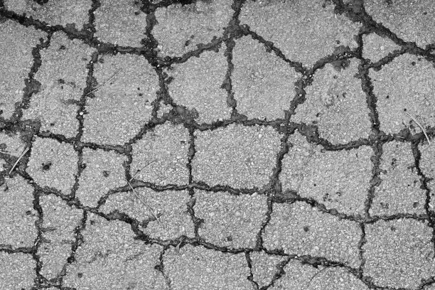 干裂的旧沥青，全框架纹理背景图片下载