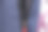 黑色拉链上的蓝色袋子特写图片下载