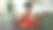 男人坐在沙发上，吃着爆米花，拿着遥控器切换频道图片下载
