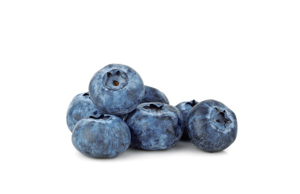 白色背景上孤立的蓝莓图片下载