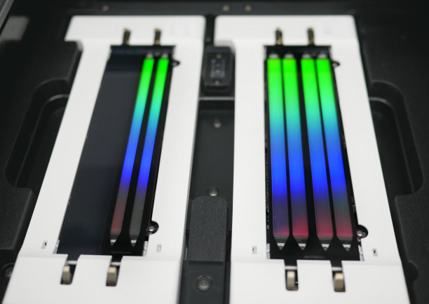 下一代测序流细胞。基因工程，基因改造，设计婴儿和克隆概念。癌症筛查、医疗技术和治疗图片下载