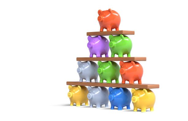 五彩金字塔从储蓄罐在一个白色的背景与工作路径图片下载