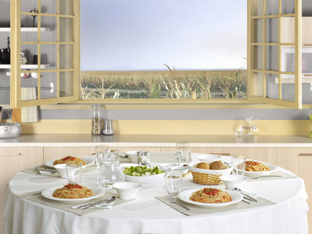 午餐时间图片下载