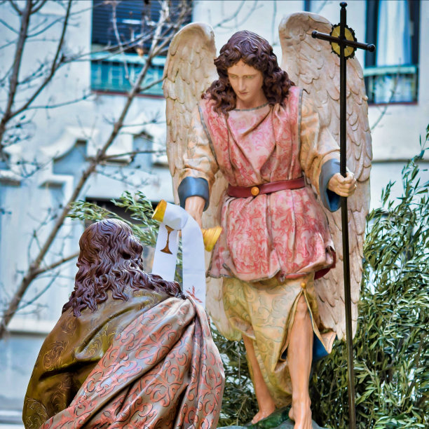 基督苦难的游行。米开朗基罗·塔皮亚的花园祈祷2002年图片下载