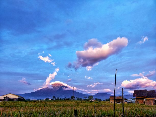 山景(Sindoro山)图片下载