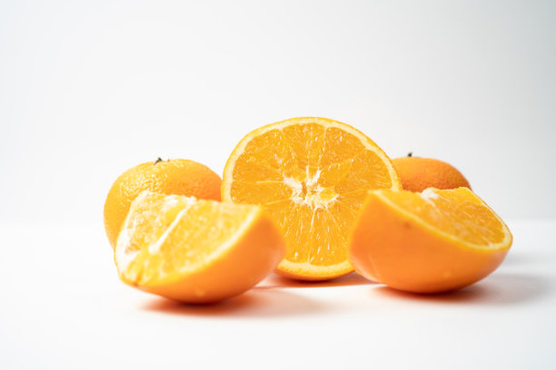 白色背景上的橙色图片下载