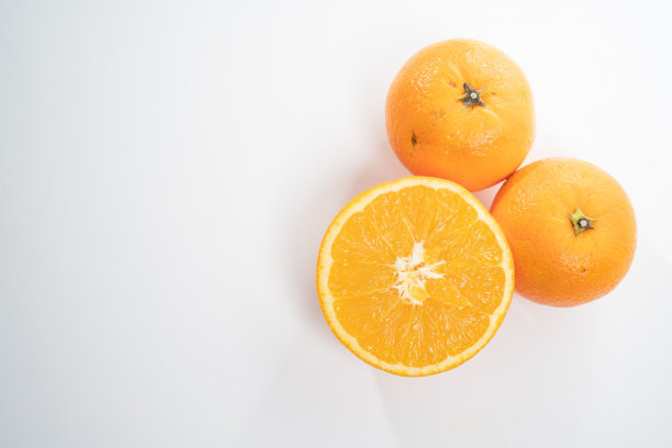 白色背景上的橙色图片下载