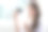 持有信用卡的女子素材图片