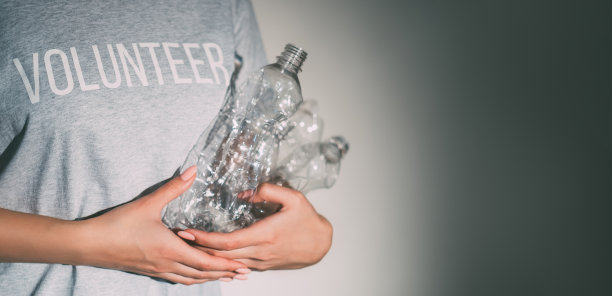 塑料污染垃圾管理志愿者图片下载