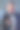 优雅的男人拿着一杯红酒图片下载
