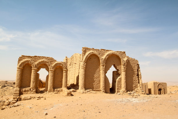 埃及巴格瓦特古老的基督教墓地图片下载