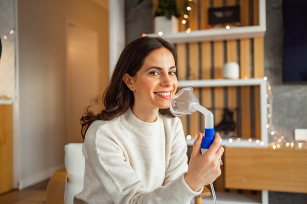 照顾好自己，无论是在家里还是在室内。图片下载