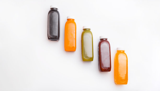 俯视图照片不同的排毒果汁瓶，抗氧化剂和日常维生素你需要图片下载