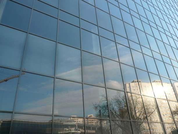 城中交易中心的城墙图片下载