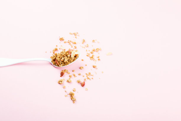 燕麦燕麦棒加草莓图片下载