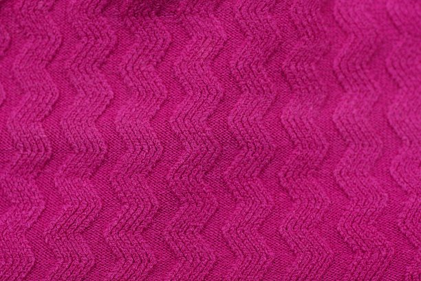 衣服上的红粉色羊毛织物图片下载