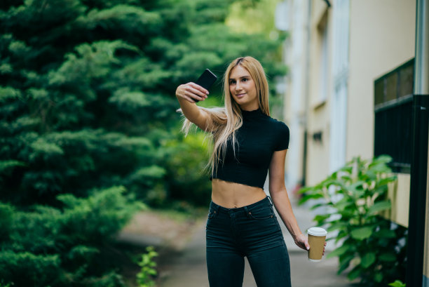 自拍时间！图片下载