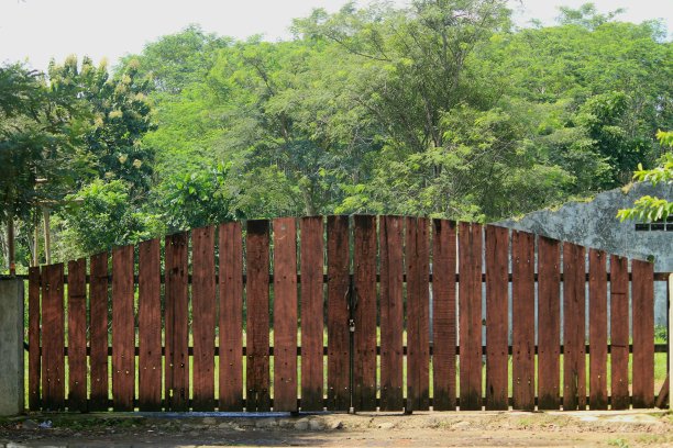 艺术木门，地道的复古乡村主题。图片下载