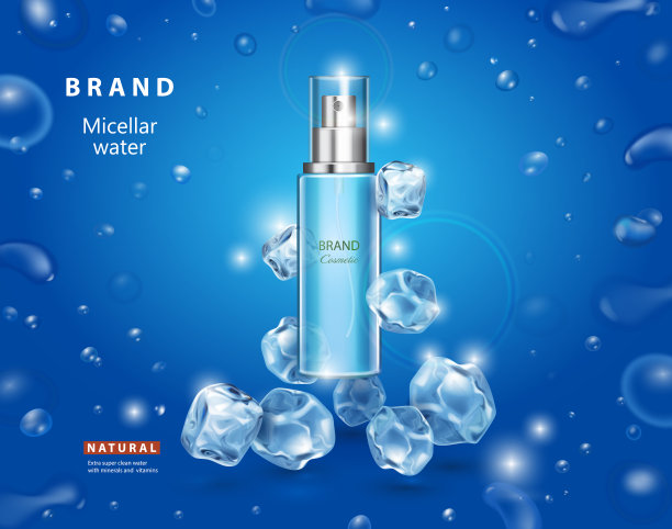 加冰块的调色剂。冷胶束水图片下载