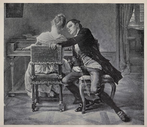 音乐家在追求，男性中提琴家与女性钢琴家亲密图片下载