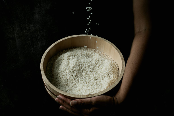 普通的日本木桶蒸饭图片下载