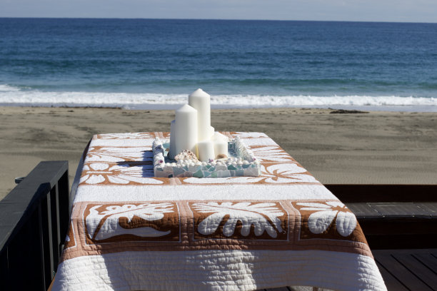 海玻璃也被称为海玻璃，它们是展示托盘图片下载