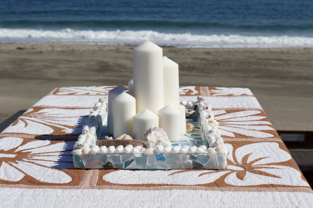 海玻璃也被称为海玻璃，它们是展示托盘图片下载