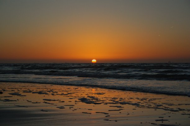 Katwijk aan Zee的日落(荷兰)图片下载