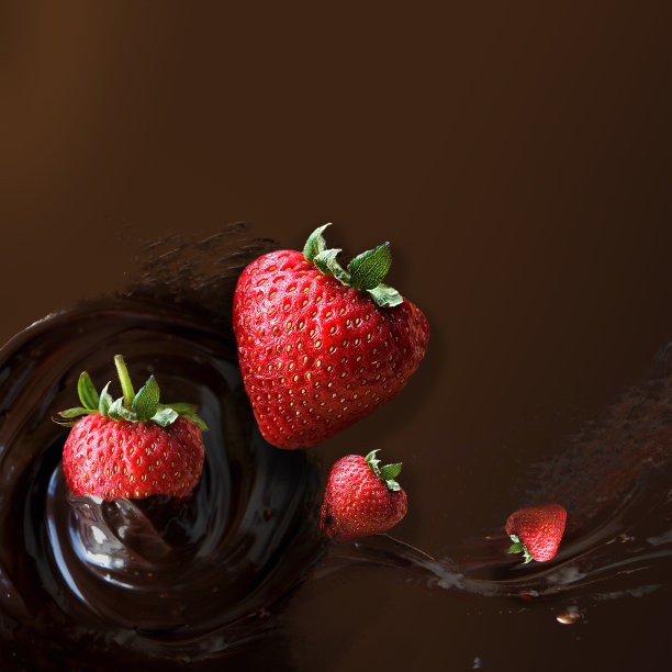 新鲜草莓蘸巧克力酱图片下载