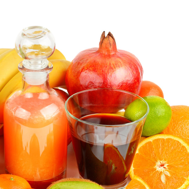 柑桔类水果和果汁孤立的白色背景。图片下载