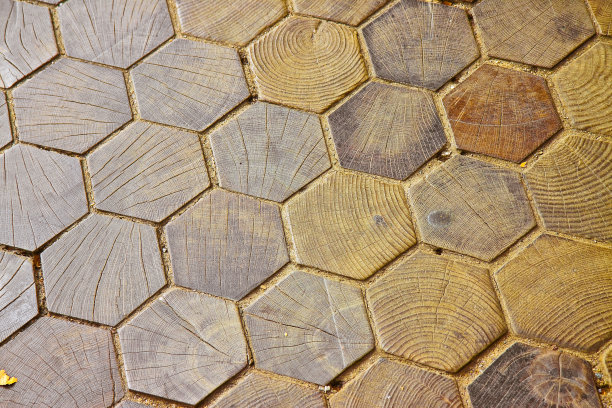 旧木地板与六角形瓷砖图片下载