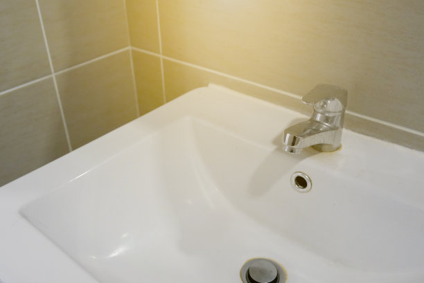 脸盆的现代设计。图片下载