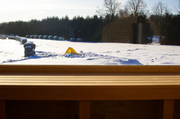 舒适和美丽的桑拿室内外图片下载