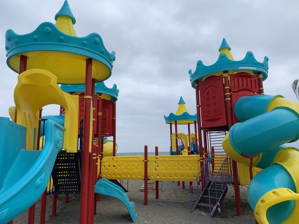 五颜六色的公园玩图片下载