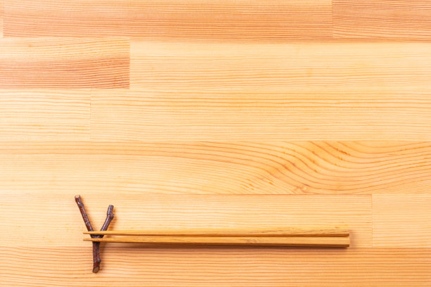 筷子和餐桌图片下载