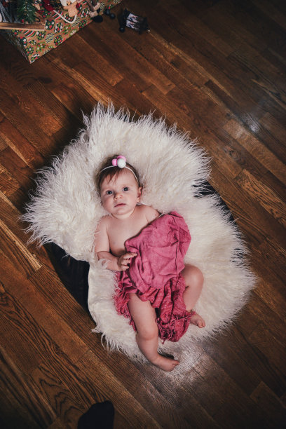 美丽的新生女婴图片下载