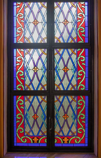 彩色教堂彩绘玻璃图片下载