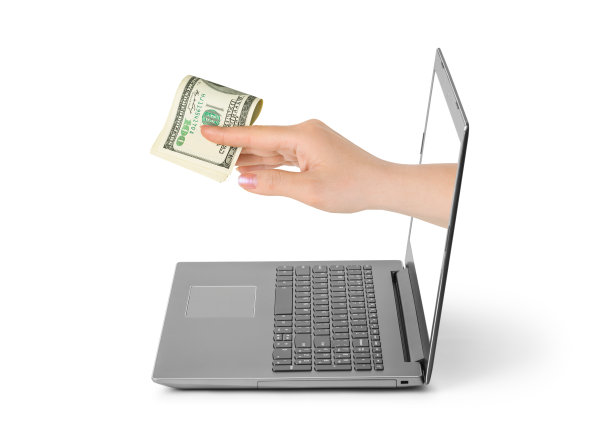 手里拿着钱和笔记本图片下载