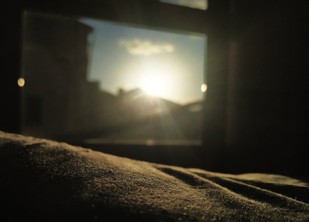 隔离。图片下载