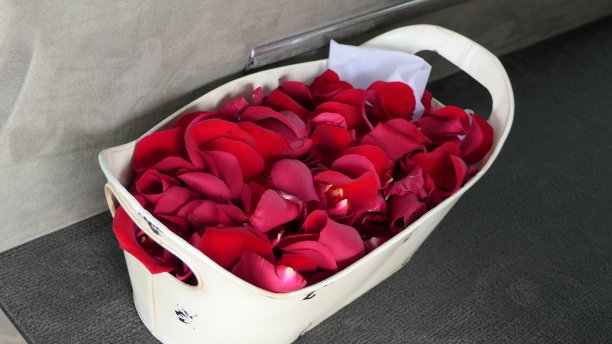 葬礼上插花的照片图片下载