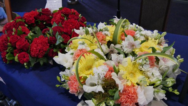 葬礼上插花的照片图片下载