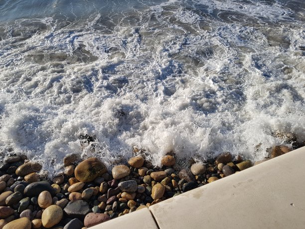 石头在海岸图片下载