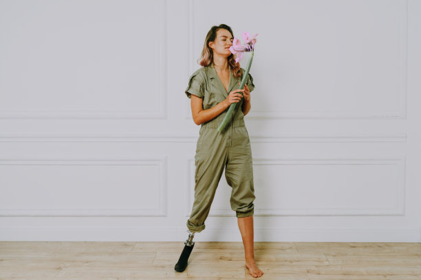 漂亮的女人，假肢图片下载