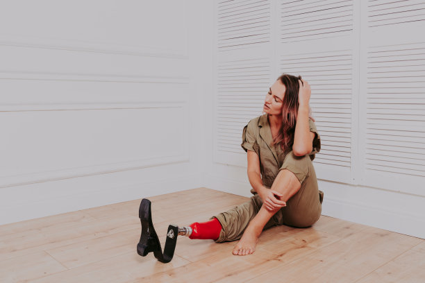 漂亮的女人，假肢图片下载