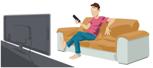 男人正在看电视里有趣的人图片下载