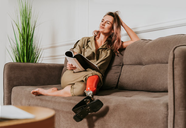 漂亮的女人，假肢图片下载