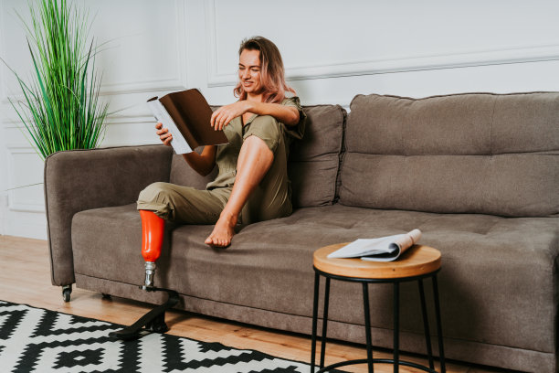 漂亮的女人，假肢图片下载